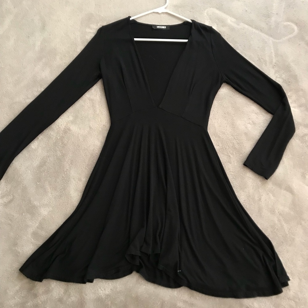 Missguided deep V long sleeve dress
